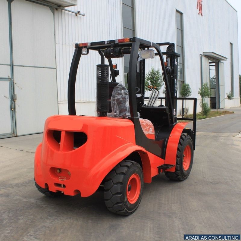 Stivuitor Teren Accidentat 1.5T 2WD